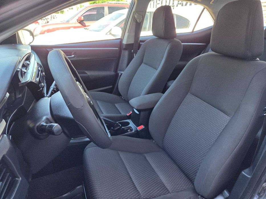 Продам Toyota Corolla 2013р. 1.3 бензин   Пробіг 76 тис. км.