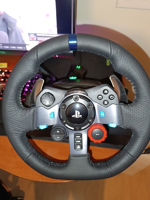 Volante G29 com pedais e mudanças