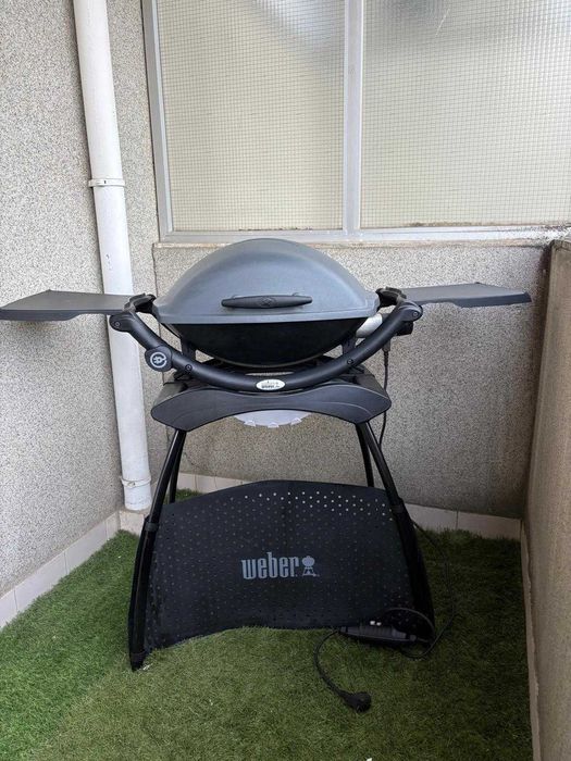 Barbecue eléctrico portátil Weber Q 1400 com suporte