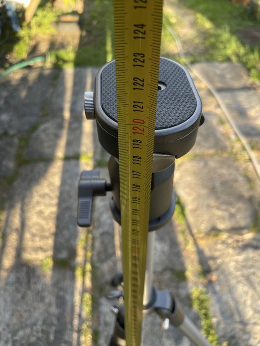 Vendo tripé como novo