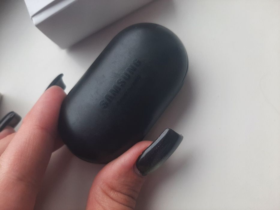 Наушники Samsung Buds