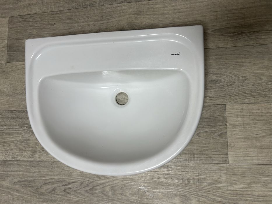 Раковина для ванної кімнати