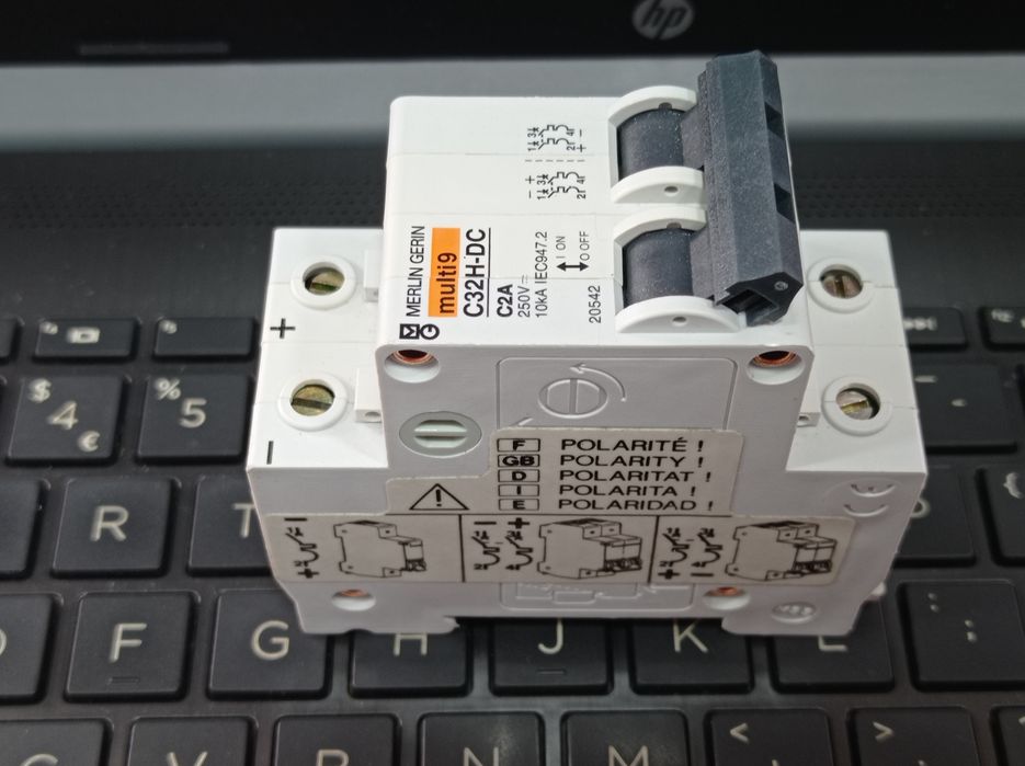 Автоматичний вимикач постійного струму Merlin Gerin multi9 C32H-DC