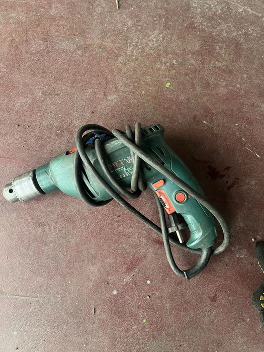 Дрель электрическая DWT