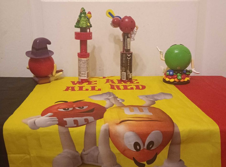 Игрушка диспенсер ММS