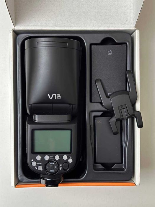 Спалах Godox V1Pro-C, набір Godox AK-R1, Радіосинхронізатор X3-C Canon