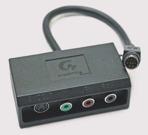 Gigabyte Adapter S-Video na HDTV 12CF1-10S011-01 do telewizora rzutnik