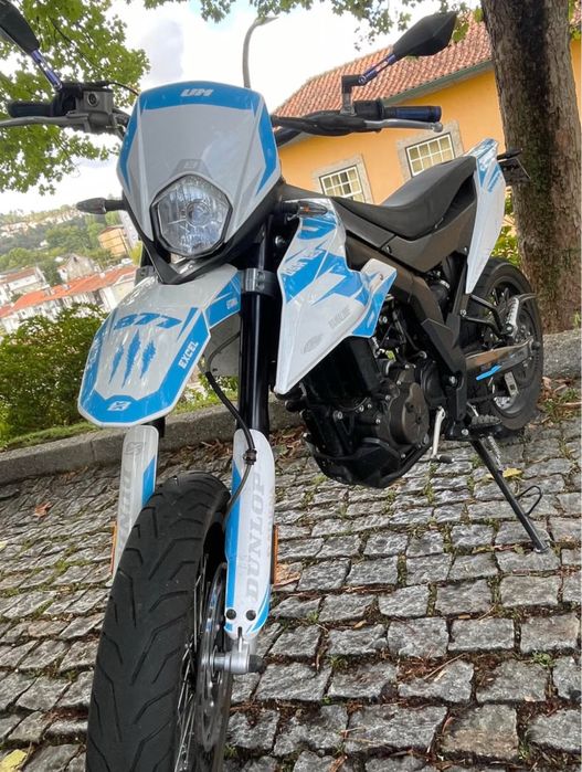 UM  DSR 125  moto