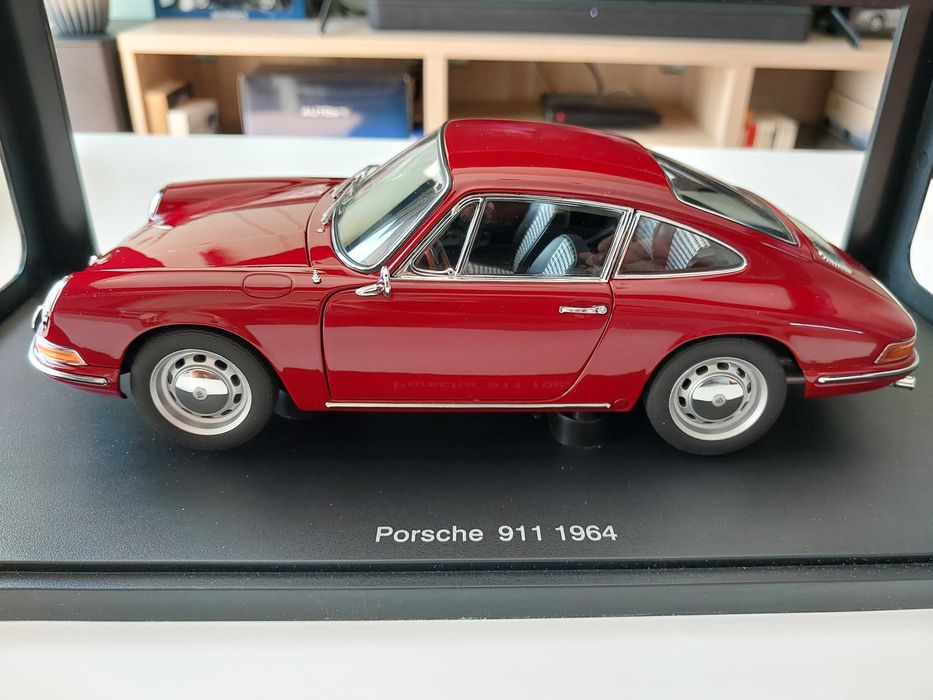 autoart 1:18 porsche - przedmioty kolekcjonerskie | OLX