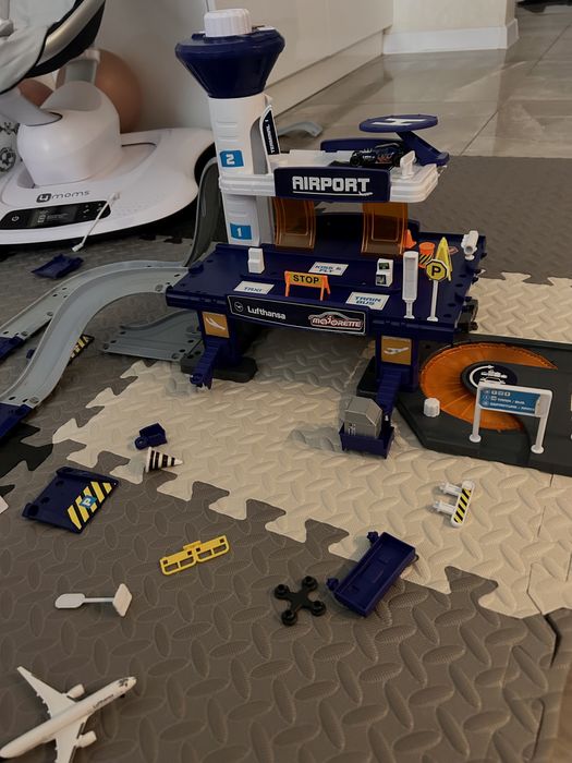 В продаже игровой набор аэропорт