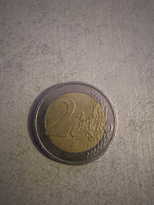 Moedas 2 eur e 1 eur ( antigas )
