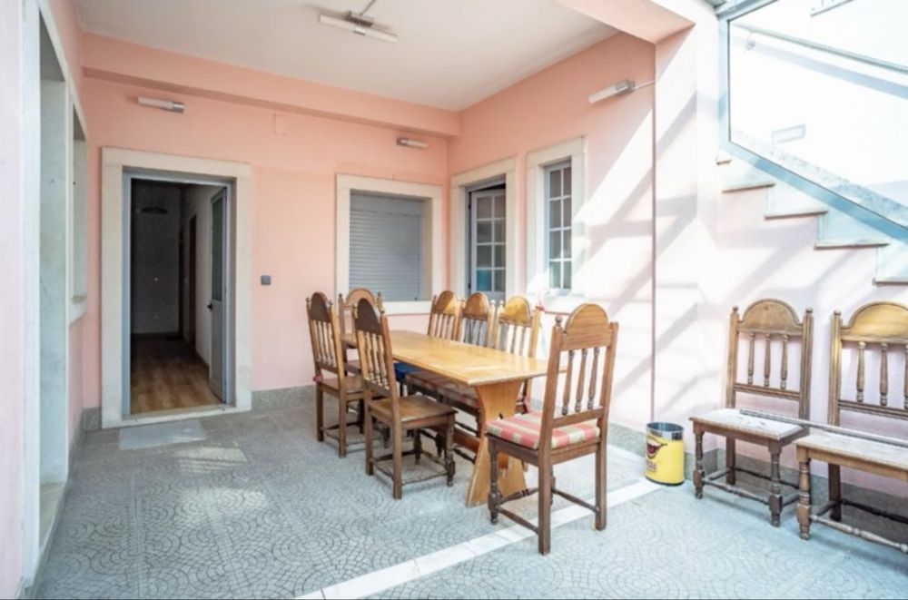 Quarto c/ WC priva. Monte da Caparica - Perto de Faculdades FCT e Egas