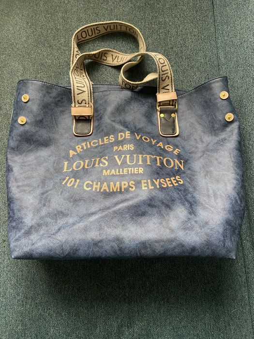 Sprzedam prawie nową torebkę Louis Vuitton.