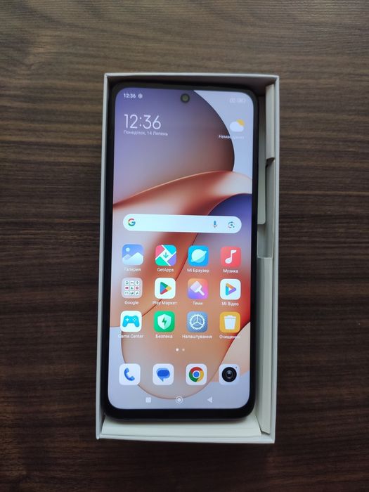 Xiaomi Redmi 12 на 8+8/256 Гб