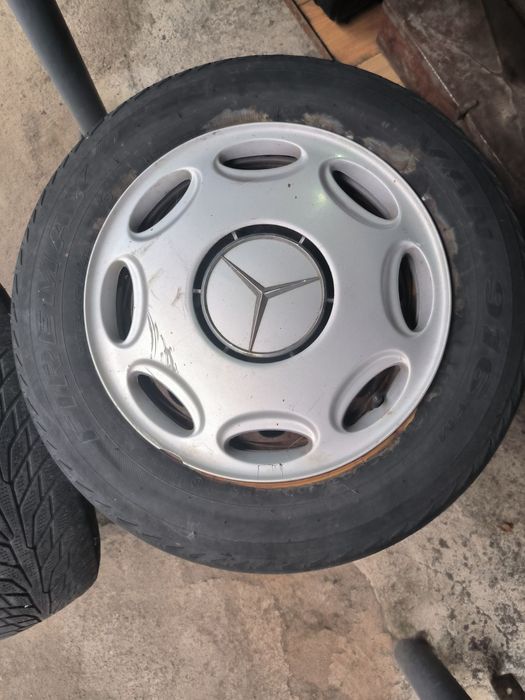 Продам шини з дисками 205/65/r15