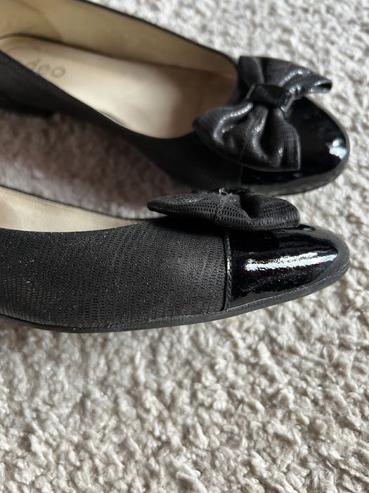 Czarne skórzane balerinki z kokardką EDEO 40