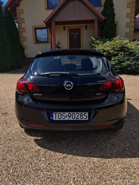 Opel astra J 1.7cdti 125km