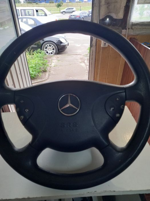 руль на мерседес 211