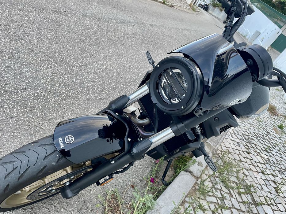 Yamaha xsr 700 de 2023 com 6 mi km nova