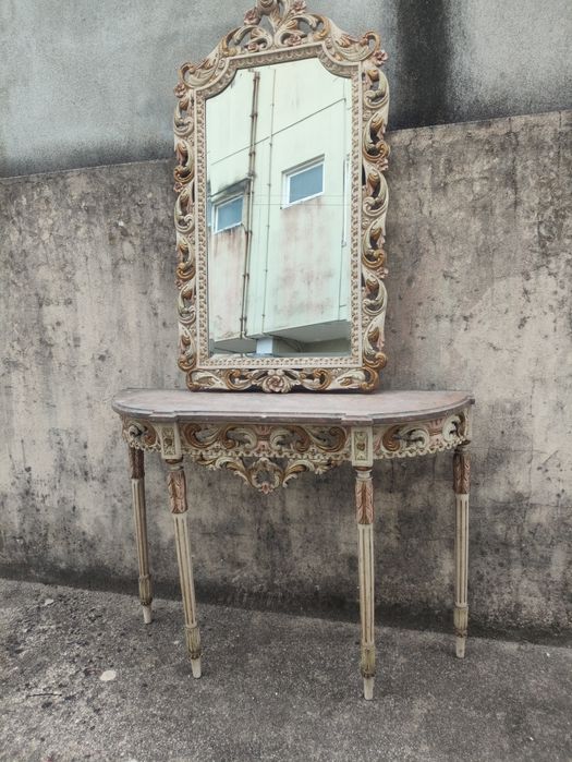 Móvel Aparador com espelho