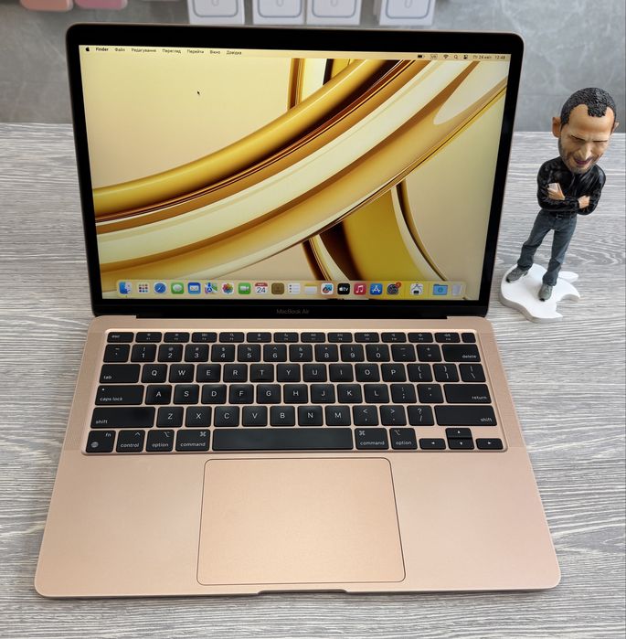 MacBook Air 13  M1 / RAM 8 / SSD 512 GB / Gold / 2020