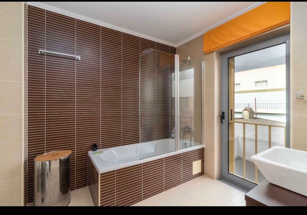 Suíte ( WC + Quarto completo )