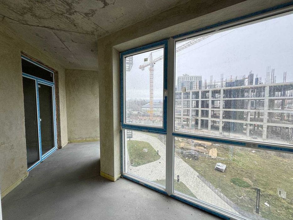 Продаж велика однокімнатна квартира + кухня-вітальня. Франківський р-н