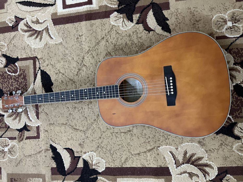 Акустична гітара  4/4 з нейлоновими струнами