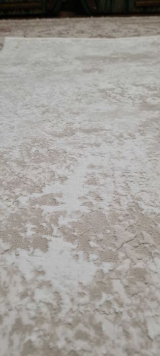 Коврова доріжка нова