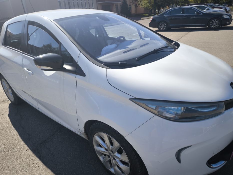 RENAULT Zoe 2013