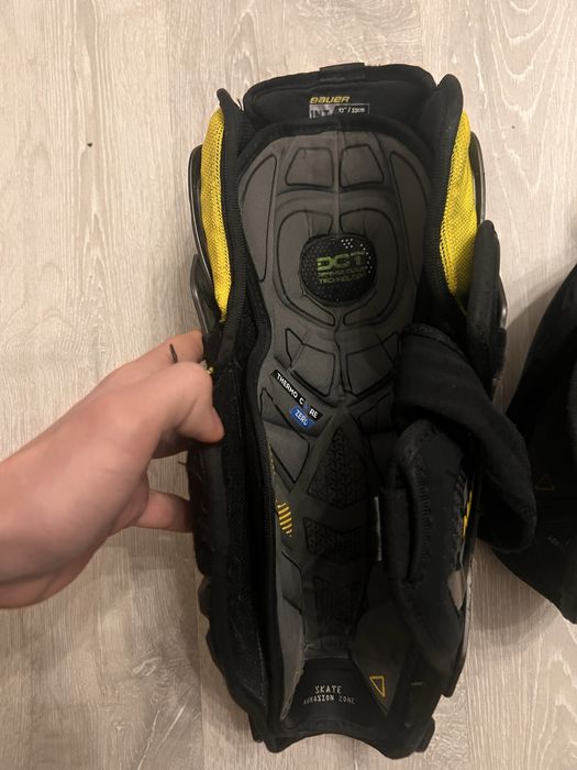 хоккейные щитки Bauer Supreme Mach Intermediate Hockey Shin Guards