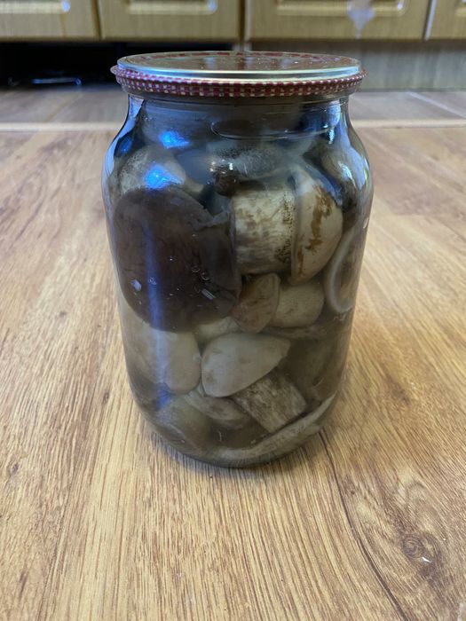 Продам мариновані гриби