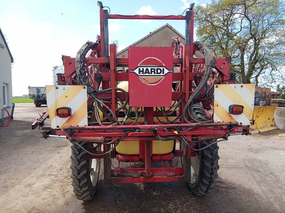Opryskiwacz Hardi TZY 2400, 18m
