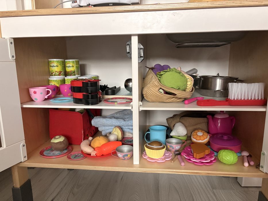 Drewniana kuchenka kuchnia dla dzieci ikea