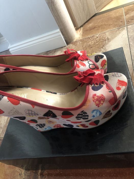 Koturny Love Moschino