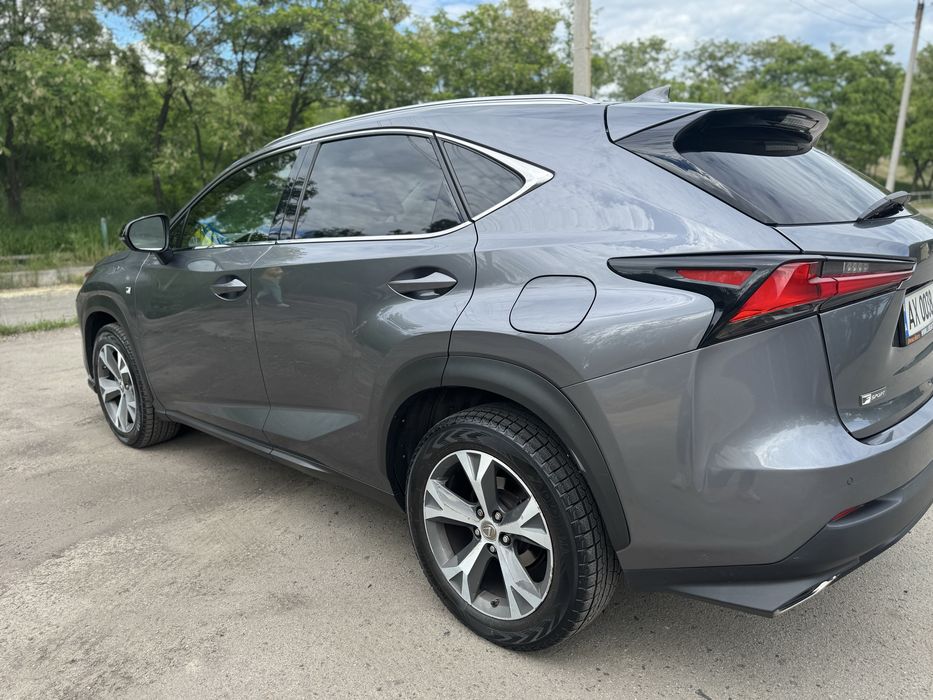 Продам авто LEXUS NX