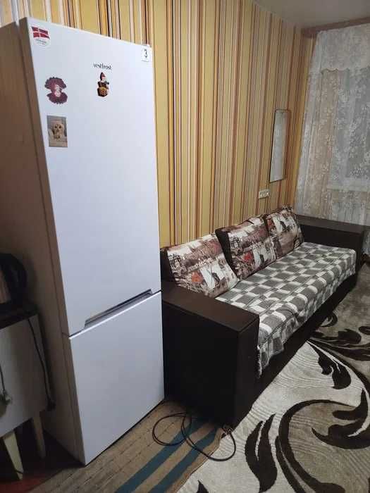 Затишна кімната з технікою, вул. Азербайджанська 8-б. Метро 15 хв.