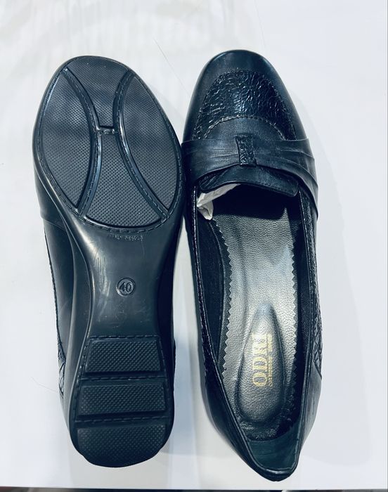 Туфлі шкіряні 40розміру. Нові!