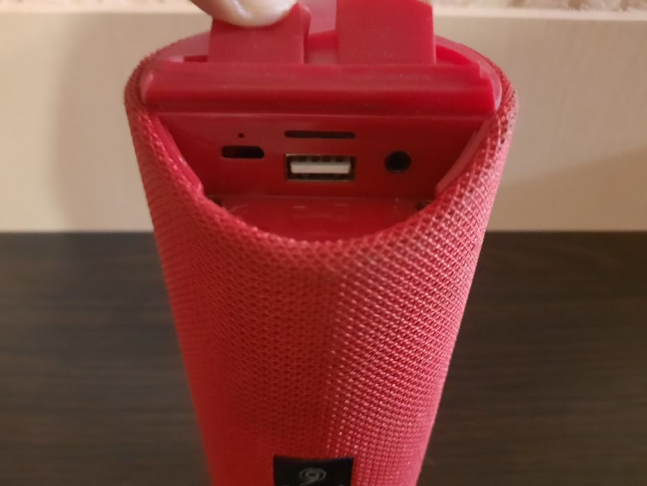 Портативная Bluetooth колонка аудио колонка красная