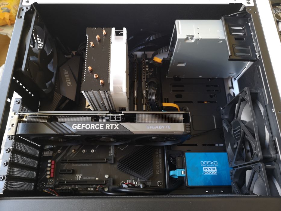 Komputer stacjonarny