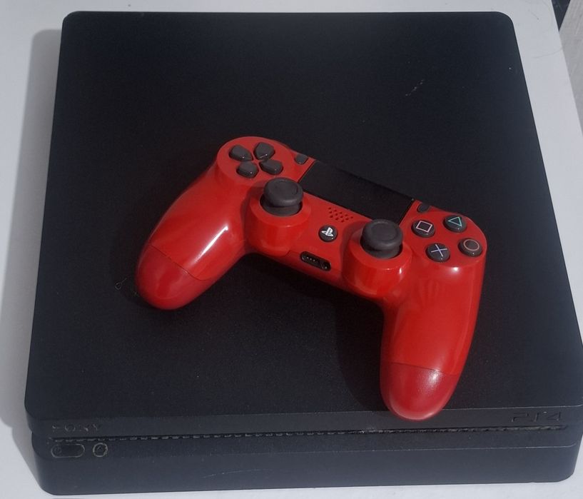 Playstation 4 com dois jogos urgente