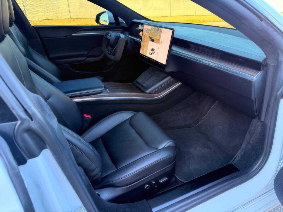 Tesla Model S Long Range      2021