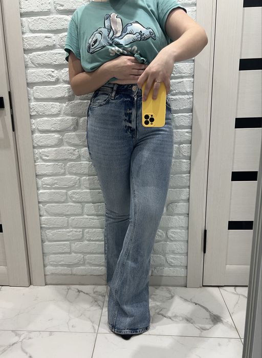 Джинси прямі, кльош; Bershka; River Island
