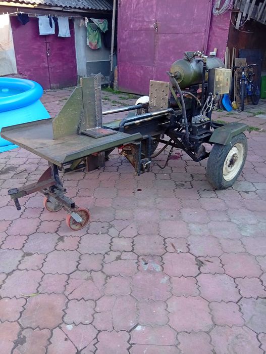 Дровокол гідравлічний