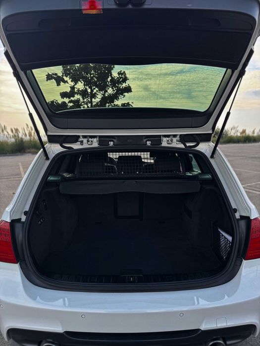 BMW E91 320D Touring Pack M