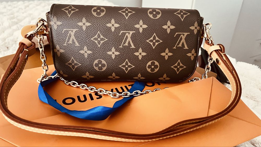 Mala / clutch com duas alças