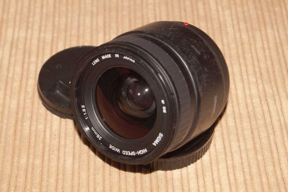 Sigma AF 28mm f/1.8 ~ для Sony