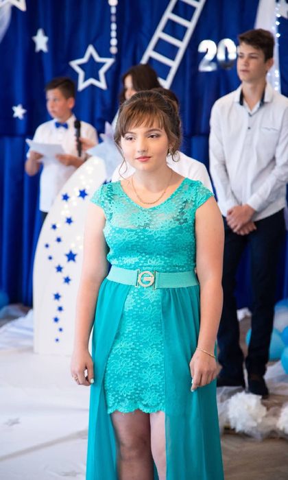 Сукня вечірня салатова