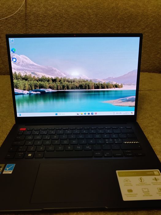 Продам Ноутбук ASUS Vivobook S 14 OLED K3402ZA

Перший у світі ноутбук