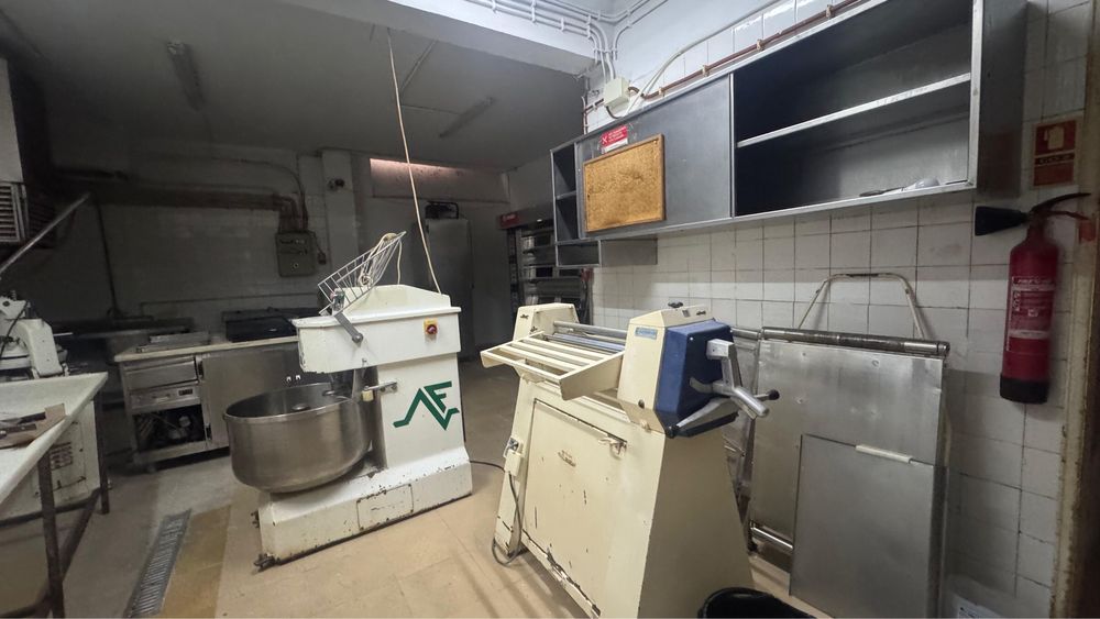 Padaria/Pastelaria para Arrendamento em Casal de São Brás - Amadora